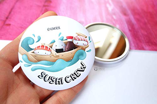 Specchietto da borsa Sushi, Sushi Crew, by KOMOREBE® Illustrations, con sacchetto di cotone