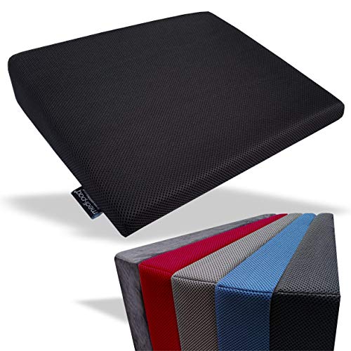 Medipaq Cuscino Memory Foam per Rialzo - Supporto Schiena - Postura Migliore - Cuscino Viaggio - Allevia il Dolore e Aumenta l’Altezza – Fodera in Maglia 3D Lavabile – Fondo Antiscivolo - Nero