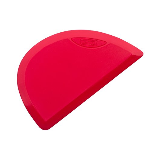 Kaiser Inspiration-Spatola per Impasto, 100% Silicone, Perfetta per Rimuovere la Superficie, Lavabile in lavastoviglie, 14,5 x 9 x 0,5 cm, Acciaio, Rosso, 14.5 x 9 x 0.5 cm