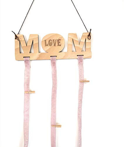 Ant Creations Laser - Portafoto Love Mom in legno con nastrini e mollettine per appendere foto - Regalo compleanno Festa della Mamma Nascita Bambini - 22,5 x 7,5 cm