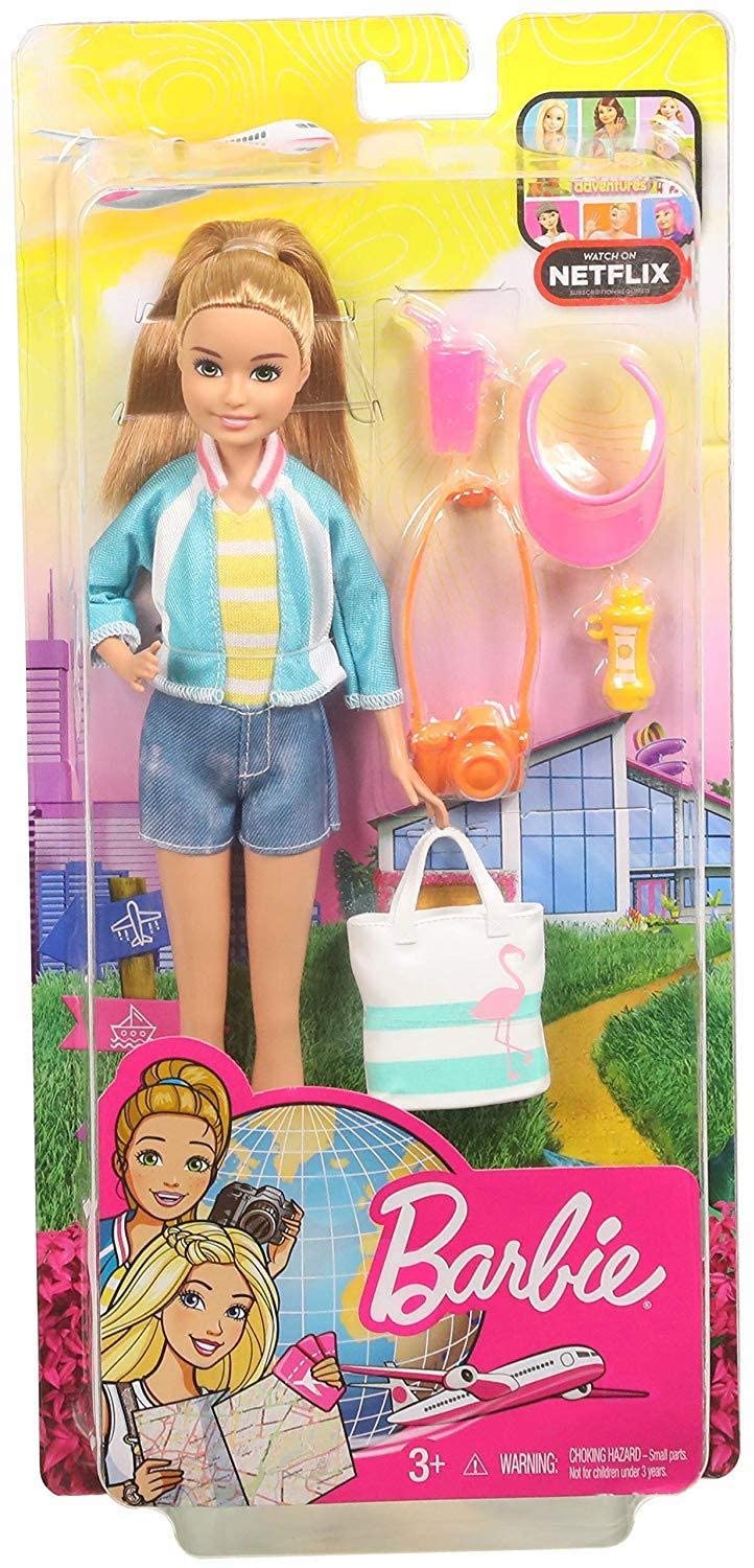 Barbie- Stacie in Viaggio, Bambola con Fotocamera, Zaino e Altri Accessori, FWV16