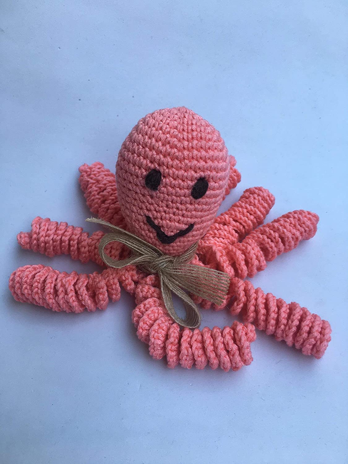 Uncinetto polpo per neonati, polipo amigurumi per neonati. Colore salmone