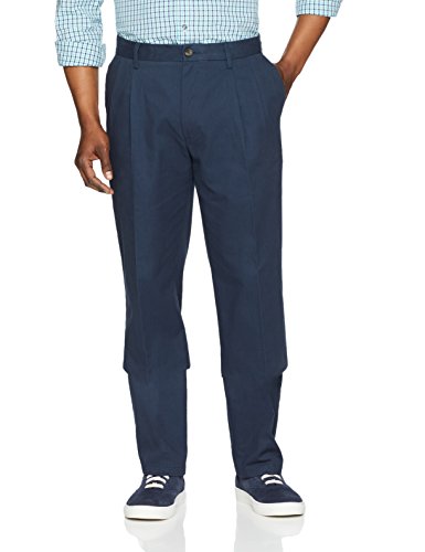 Amazon Essentials Classic-Fit Wrinkle-Resistant Pleated Chino Pant Pantaloni, Blu (Navy), W30/L34 (Taglia Produttore: 30W x 34L)