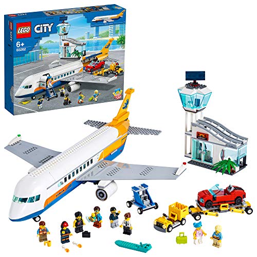 LEGO City Airport Aereo Passeggeri con Terminale e Camion, Playset per Bambini dai 6 Anni in poi, 60262
