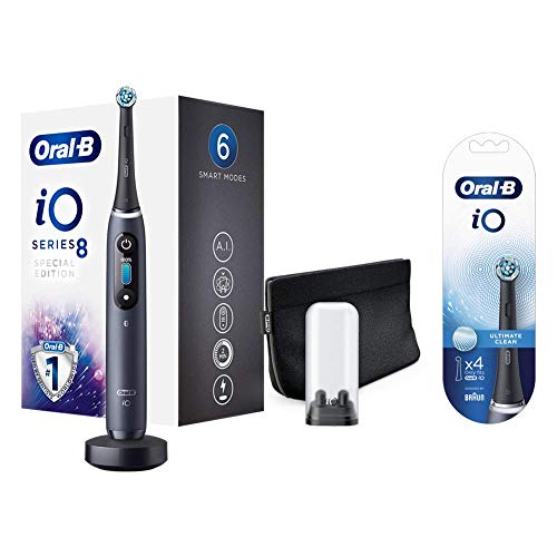 Oral-B iO 8, Go Electric, Spazzolino Elettrico Ricaricabile, 1 Spazzolino Nero con Tecnologia Magnetica, 1 Testina, 1 Astuccio Magnetico + Testine di Ricambio Nere, 4 Pezzi