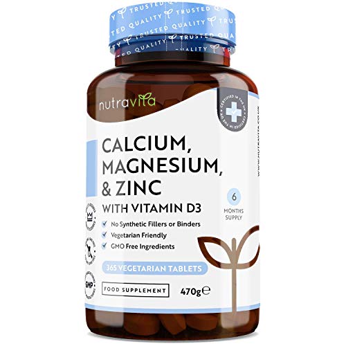 Calcio Magnesio Zinco e Vitamina D3 – 365 Compresse Vegetariane – Integratore di Calcio ad Alto Dosaggio – Fornitura per 6 Mesi di Integratore per le Ossa– Prodotto nel Regno Unito da Nutravita