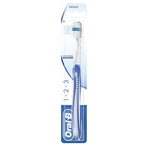 Oral-B 123 - Spazzolino da denti medio manuale, delicato su denti e gengive, setole medie, colori assortiti