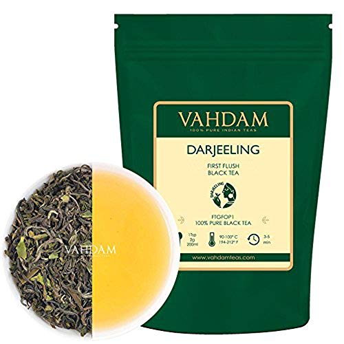 VAHDAM, Primo Flush Darjeeling Tè (50 tazze) - Fiorito, aromatico e delizioso - Selezionato, confezionato e spedito direttamente dall'India, Darjeeling Tè First Flush, 100g