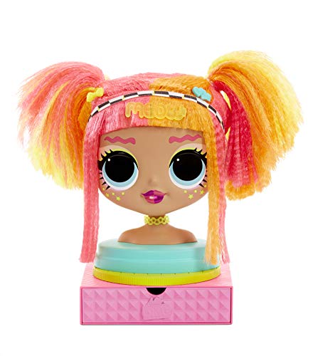 L.O.L. Surprise, O.M.G. Styling Head Neonlicious - Testa da parrucchiere con 30 sorprese, estensioni da parrucchiere, accessori, pratica funzione acqua sorpresa, giocattolo per bambini dai 3 anni