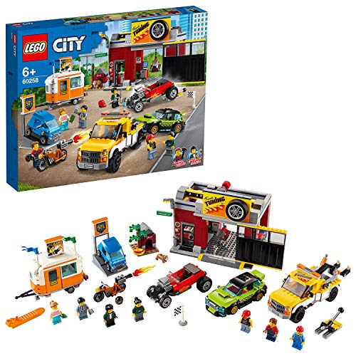 LEGO City Nitro Wheels Autofficina, Set da Costruzione con il Carro Attrezzi, una Hot Rod, una Roulotte e una Motocicletta, 60258