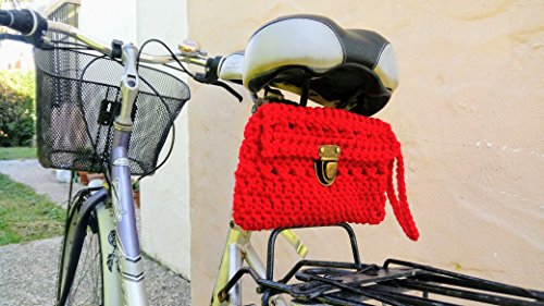 Borsa all'uncinetto per il portapacchi posteriore o per la sella della bicicletta. Red.