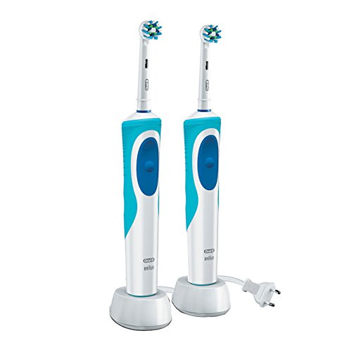 Oral-B Vitality CrossAction Adulto Spazzolino rotante-oscillante Blu, Bianco