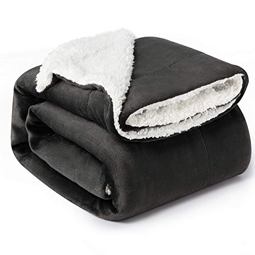 Bedsure Coperta di Pile Sherpa per Letto e Divano Nero Antrazite 150x200cm - Plaid Letto Singolo Coperte di Sherpa e Flanell Microfibra Morbida