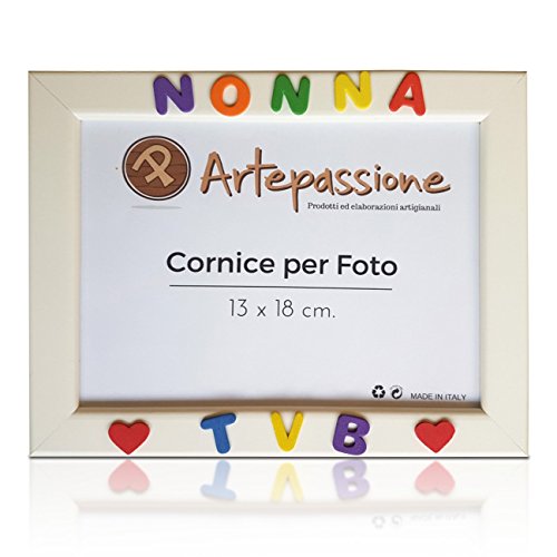 Cornici per foto in legno con la scritta Nonna TVB e decorata con cuoricini, da appoggiare o appendere, misura 13x18 cm Bianca. Ideale per regalo e ricordo.