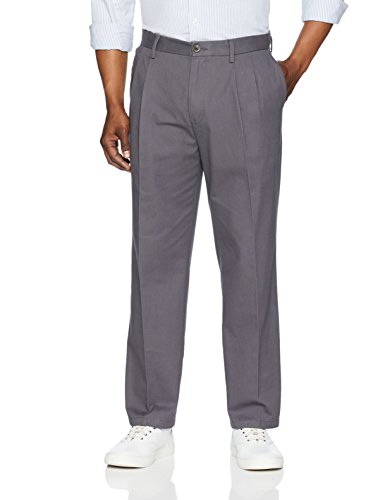 Amazon Essentials Classic-Fit Wrinkle-Resistant Pleated Chino Pant Pantaloni, Grigio (Grey), W33/L28 (Taglia Produttore: 33W x 28L)