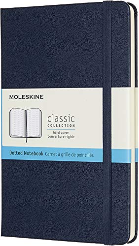 Moleskine Classic Notebook, Taccuino con Pagine Puntinate, Copertina Rigida e Chiusura ad Elastico, Formato Medium 11,5 x 18 cm, Colore Blu Zaffiro, 208 Pagine